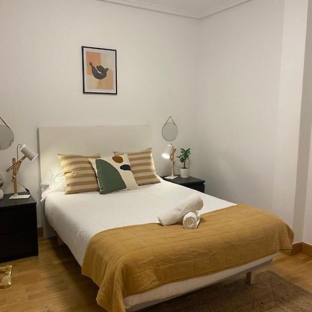 Apartamento Amplio Y Central A Pie De Playa La Concha San Sebastián Kültér fotó